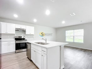 18 Rainbow Ln in Palm Coast, FL - Building Photo - Building Photo