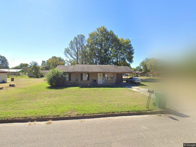 2954 Beasley Dr in Tupelo, MS - Foto de edificio