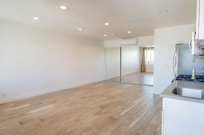 1400 S Casino Center Blvd in Las Vegas, NV - Building Photo - Building Photo