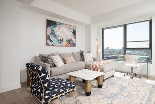 425 Massachusetts Ave in Cambridge, MA - Building Photo