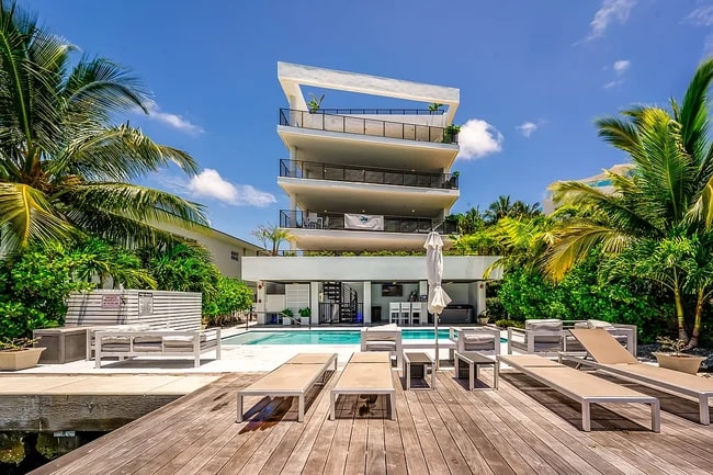 1930 Bay Dr, Unit APT 2 in Miami Beach, FL - Building Photo - Building Photo