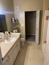 9558 Lake Chase Island Way in Tampa, FL - Building Photo - Building Photo
