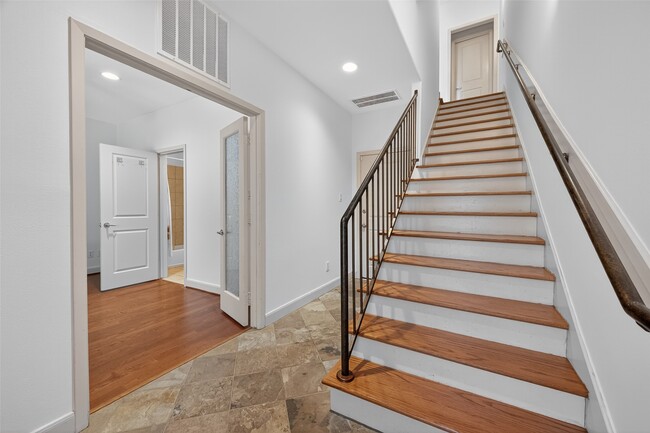 property at 5018 Lillian St