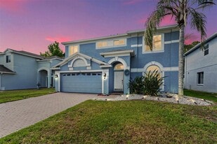 380 Rosalind Ln in Oldsmar, FL - Building Photo