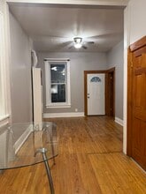 3353 S Emerald Ave, Unit 1st floor Back apartment in Chicago, IL - Building Photo - Building Photo
