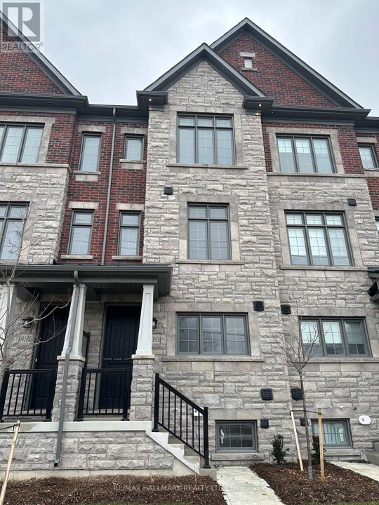 4183 Major Mackenzie Dr E in Markham, ON - Building Photo