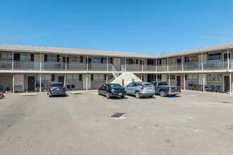 Westwood Apartments in Corpus Christi, TX - Building Photo - Building Photo