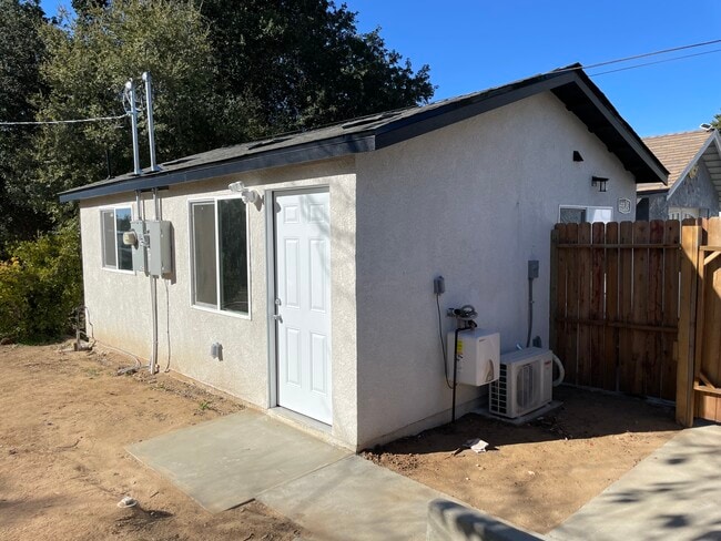 655 Edgar Ave, Unit 655.5 Edgar