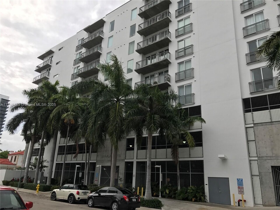 455 NE 25th St in Miami, FL - Building Photo