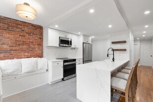117 Fulton St, Unit 4 in Boston, MA - Building Photo
