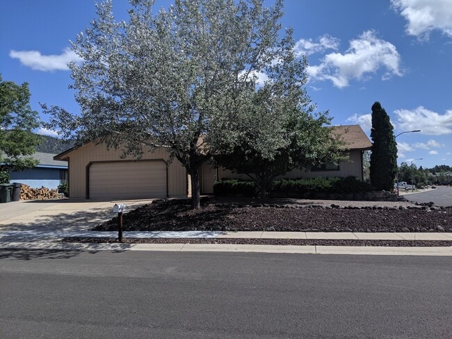 property at 3140 W Brenda Loop