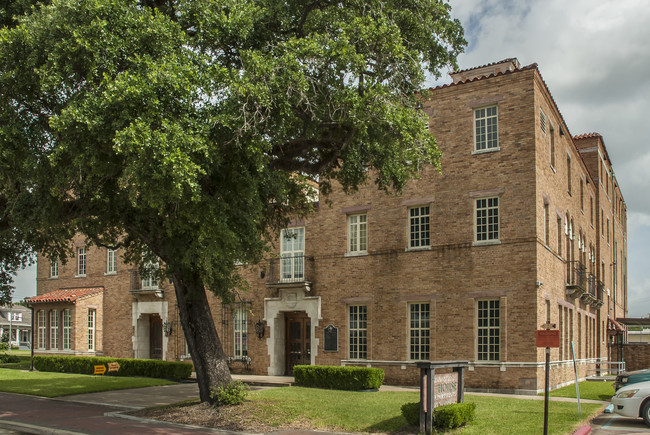 Senior Citizen's Y-House - 62+ in Beaumont, TX - Building Photo - Building Photo