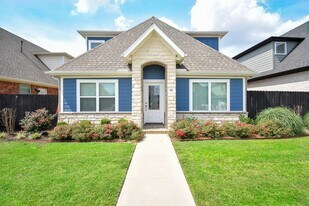 756 N Malbec Rd in Fayetteville, AR - Building Photo