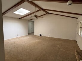 4201 Valley Dr in Midland, TX - Building Photo