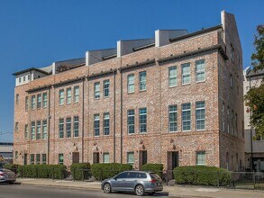 1406 Tinnin Ford Rd in Austin, TX - Building Photo - Building Photo