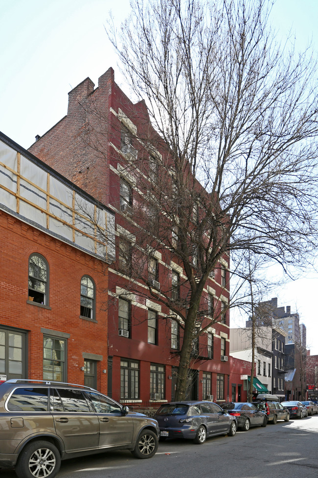 24 Jane St in New York, NY - Building Photo - Building Photo