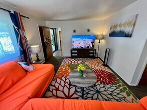 758 Wilbud Dr, Unit Apartment 2 in Cincinnati, OH - Building Photo - Building Photo