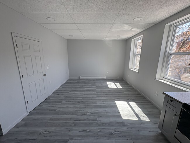 25 E 4th St, Unit apt#1, Unit apt#1