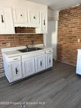 857 Throop St in Dickson City, PA - Building Photo - Building Photo