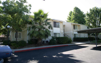 Foxwood Apartments in Citrus Heights, CA - Building Photo - Building Photo