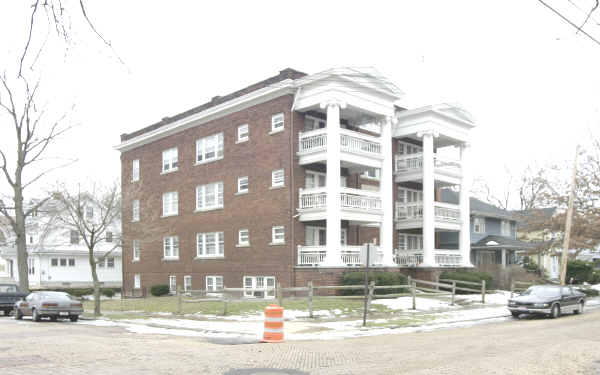 988 Jefferson Ave in Akron, OH - Building Photo - Building Photo