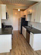 1754 E Sycamore Ave, Unit C in El Segundo, CA - Building Photo - Building Photo