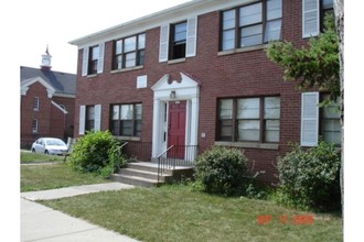 Sunrise Apartments in Milwaukee, WI - Building Photo - Building Photo