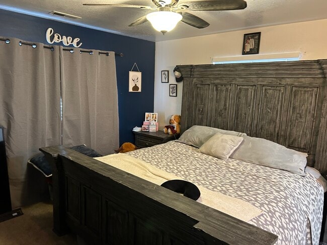 property at 3039 Wedgewood Dr