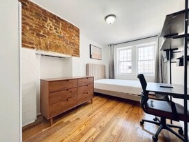 Furnished room/NOT APARTMENT in Brooklyn, NY - Building Photo