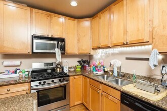 1142 W Morse Ave in Chicago, IL - Foto de edificio - Building Photo