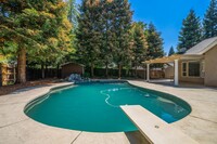 2774 Western Oak Dr in Redding, CA - Building Photo - Building Photo