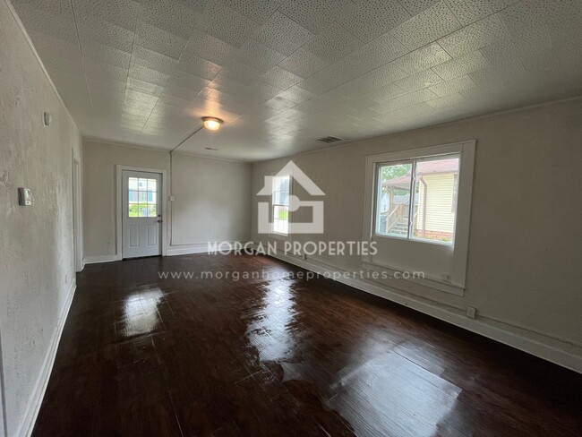 1418 W 5th St in Anderson, IN - Foto de edificio - Building Photo