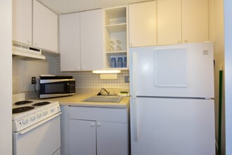 2888 Ala Ilima St, Unit 1406 in Honolulu, HI - Foto de edificio - Building Photo