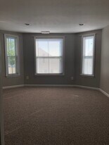 99 Orleans St, Unit B in Lowell, MA - Building Photo