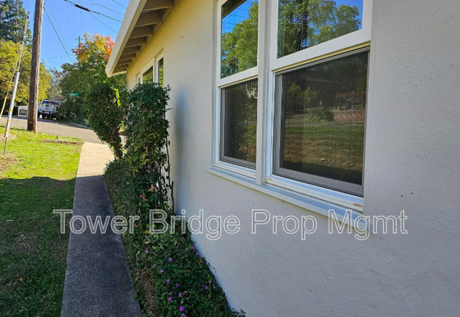 185 Ruby St in Auburn, CA - Building Photo - Building Photo