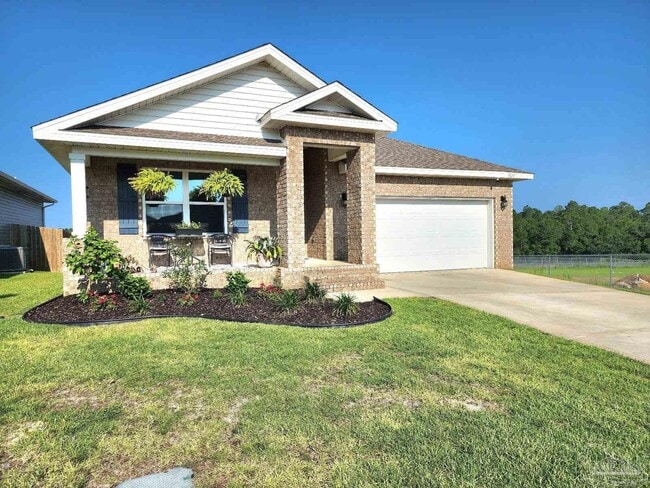 5621 Guinevere Ln in Milton, FL - Building Photo - Building Photo