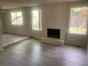 1160 NW 183rd Ave in Beaverton, OR - Building Photo - Building Photo