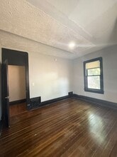 1336 S 30th Ave in Omaha, NE - Building Photo - Building Photo