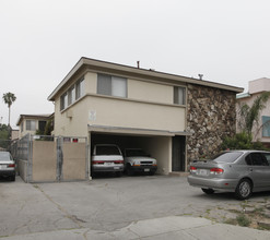 11442 Califa St in North Hollywood, CA - Foto de edificio - Building Photo