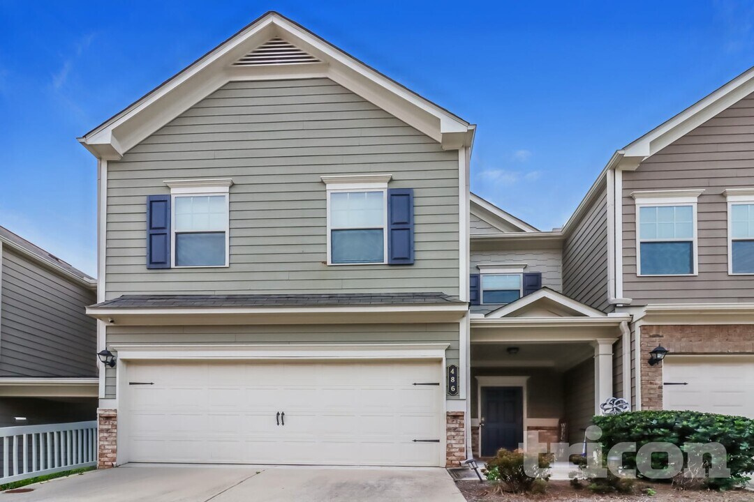 486 Crescent Woode Dr in Dallas, GA - Building Photo