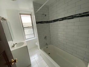 362 E 198th St in Bronx, NY - Foto de edificio - Building Photo