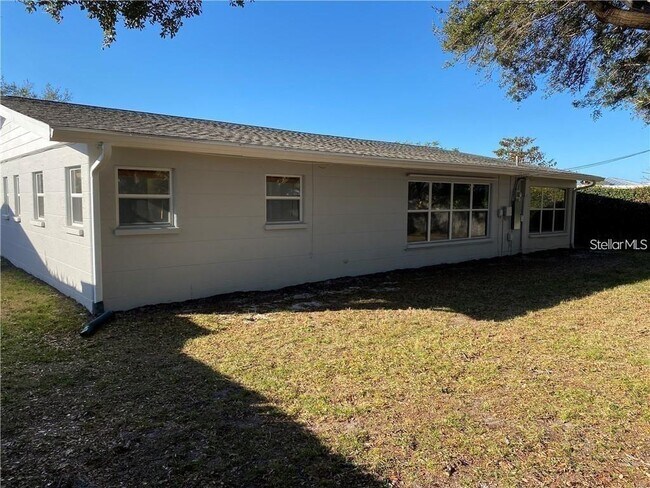 2545 Clipper Ship Way in Sarasota, FL - Building Photo - Building Photo