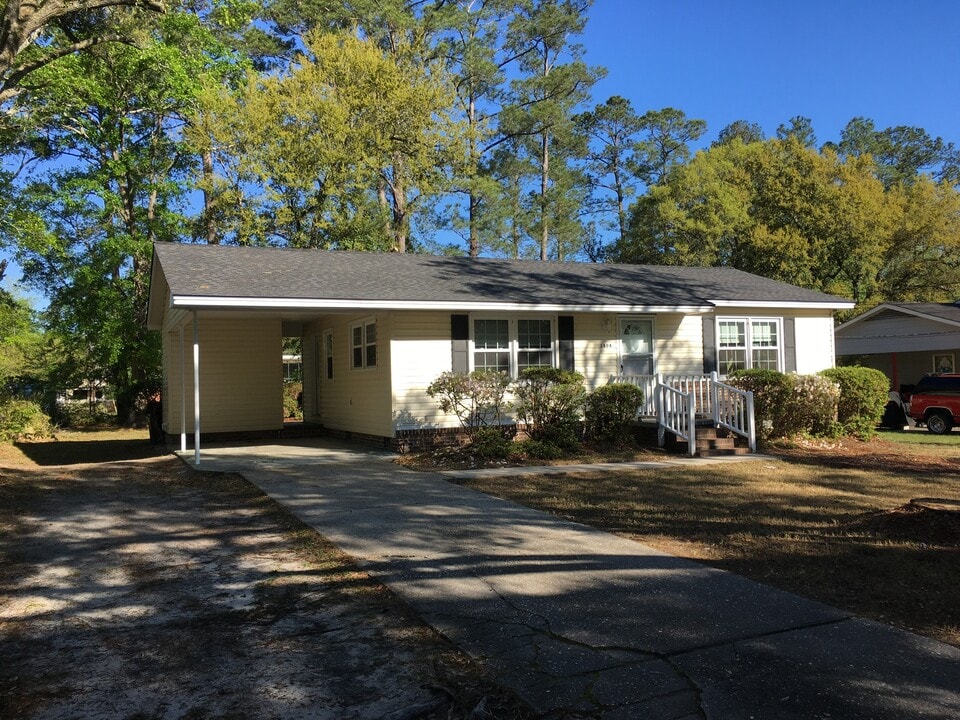 1604 Ward Cir in Conway, SC - Building Photo