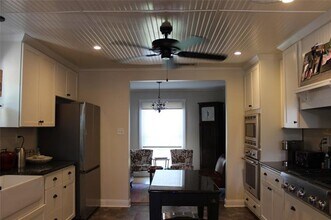 420 E Franklin St in Grapevine, TX - Building Photo - Building Photo