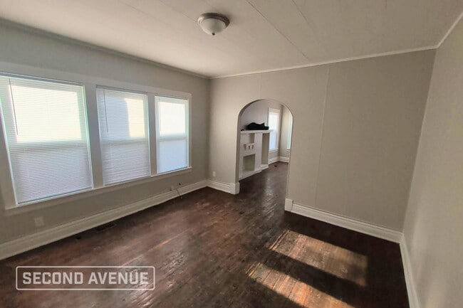 8725 S Bishop St in Chicago, IL - Building Photo - Building Photo