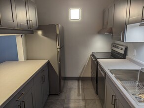 222 Jay St, Unit 301 in La crosse, WI - Foto de edificio - Building Photo