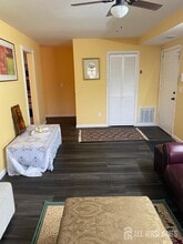 429 College Dr in Edison, NJ - Building Photo - Building Photo