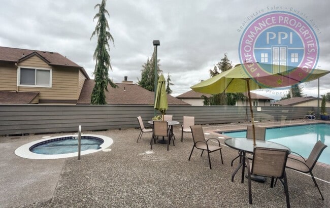 20910 Fawn Ct in West Linn, OR - Building Photo - Building Photo