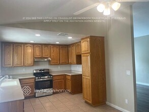 895 W 59th St in San Bernardino, CA - Foto de edificio - Building Photo