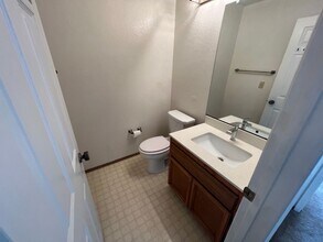 1400 Carpentier St in San Leandro, CA - Building Photo - Building Photo